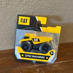Little Machines, Cat Dump Truck